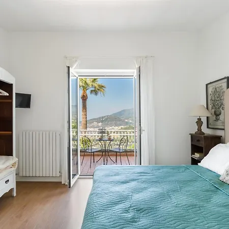别墅 Giu Giu Vista Mare Con Piscina A 索伦托