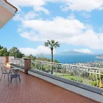 Giu Giu Vista Mare Con Piscina A *