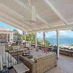 Giu Giu Vista Mare Con Piscina A Sorrento