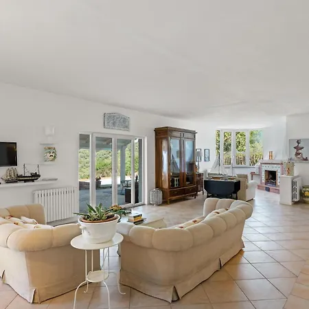 Villa Giu Giu Vista Mare Con Piscina A Sorrente