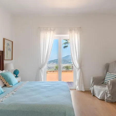 Giu Giu Vista Mare Con Piscina A * Sorrente
